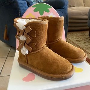 Kookaburra by UGG toddler girl boots